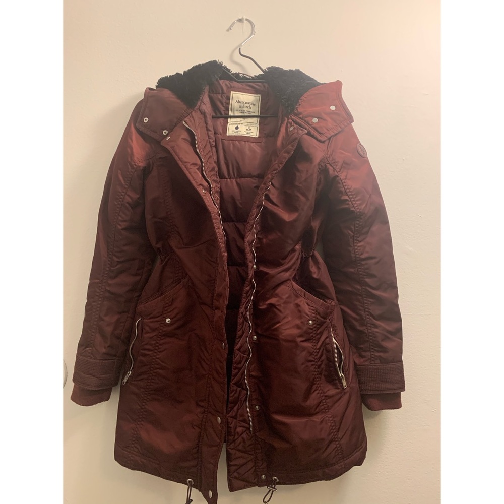 Abercrombie&Fitch Parka Puffer Jacket Color wine